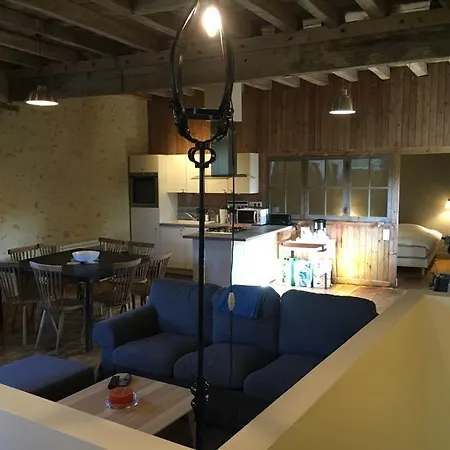 Oda ve Kahvaltı Chateau De Cheronne *