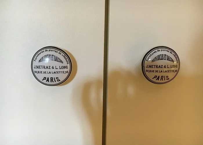 Couette-café Château De Cheronne *