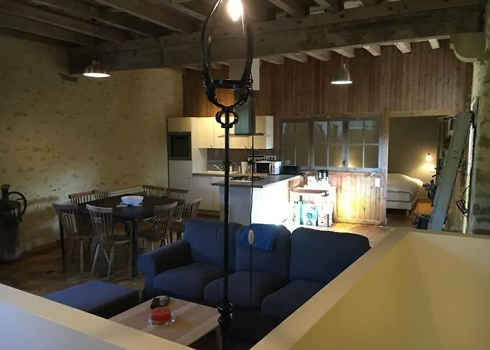 Couette-café Château De Cheronne *