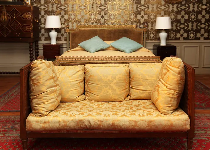 Couette-café Château De Cheronne *